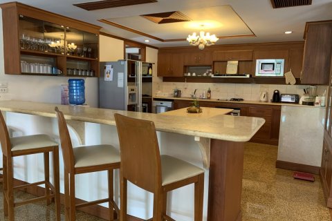 Casa de 4 dormitorios en Bang Tao, Tailandia № 125601 - foto 5