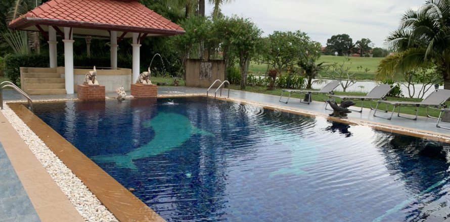 Casa de 4 dormitorios en Bang Tao, Tailandia № 125601