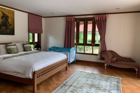 Casa de 4 dormitorios en Bang Tao, Tailandia № 125601 - foto 13