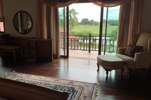 Casa de 4 dormitorios en Bang Tao, Tailandia № 125601 - foto 10