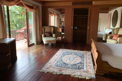 Casa de 4 dormitorios en Bang Tao, Tailandia № 125601 - foto 9