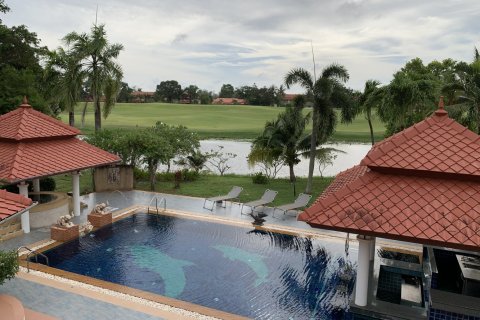 Casa de 4 dormitorios en Bang Tao, Tailandia № 125601 - foto 2