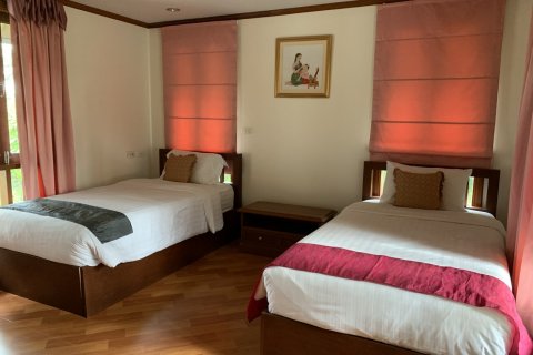 Casa de 4 dormitorios en Bang Tao, Tailandia № 125601 - foto 17