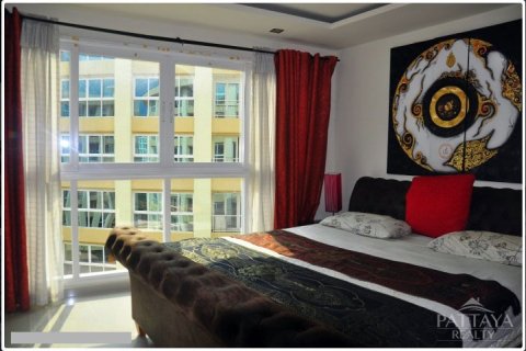 Condominio de 2 dormitorios en Pattaya, Tailandia № 242204