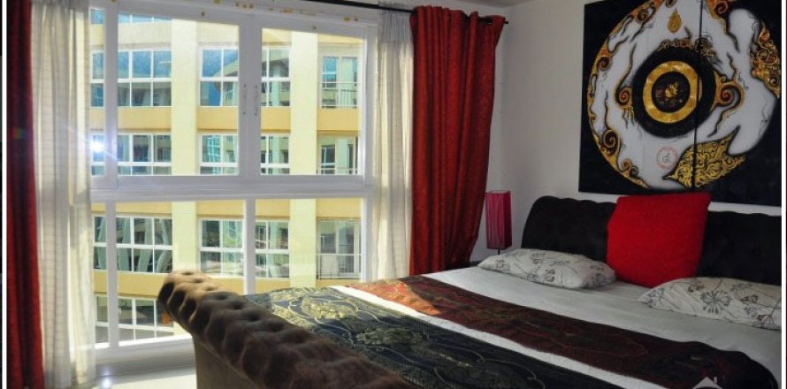 Condominio de 2 dormitorios en Pattaya, Tailandia № 242204