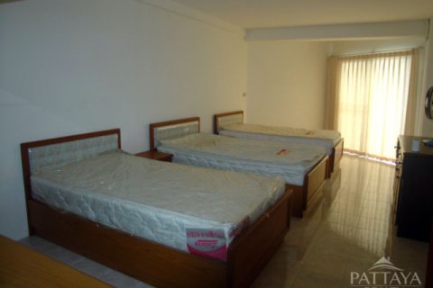 Condominio de 2 dormitorios en Jomtien Beach, Pattaya, Tailandia № 242592 - foto 11