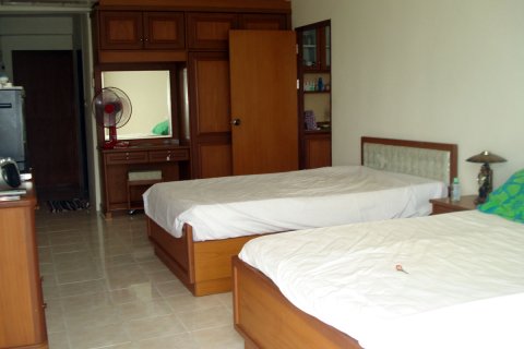 Condominio de 2 dormitorios en Jomtien Beach, Pattaya, Tailandia № 242592 - foto 18