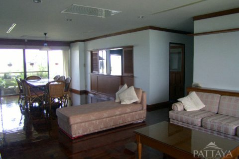 Condominio de 4 dormitorios en Pattaya, Tailandia № 242131 - foto 5