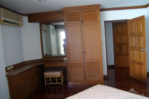 Condominio de 4 dormitorios en Pattaya, Tailandia № 242131 - foto 2