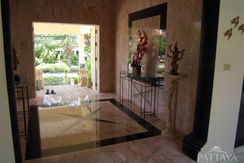 Haus in Pattaya, Thailand 3 Schlafzimmer № 243240 - Foto 15