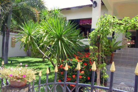 Haus in Pattaya, Thailand 3 Schlafzimmer № 243240 - Foto 2