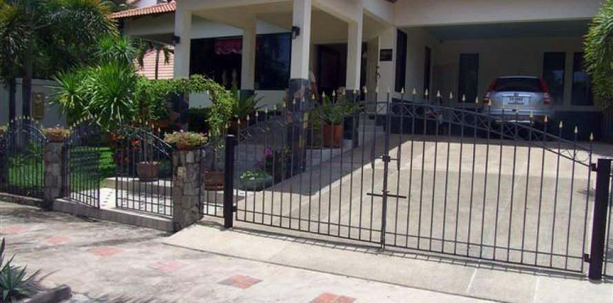Haus in Pattaya, Thailand 3 Schlafzimmer № 243240