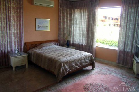 Haus in Pattaya, Thailand 3 Schlafzimmer № 243240 - Foto 8