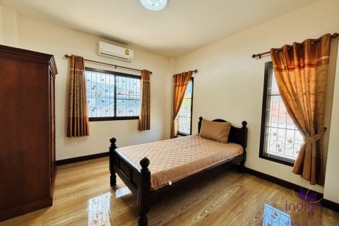 House in Mae Rim, Thailand 3 bedrooms № 241692 - photo 4