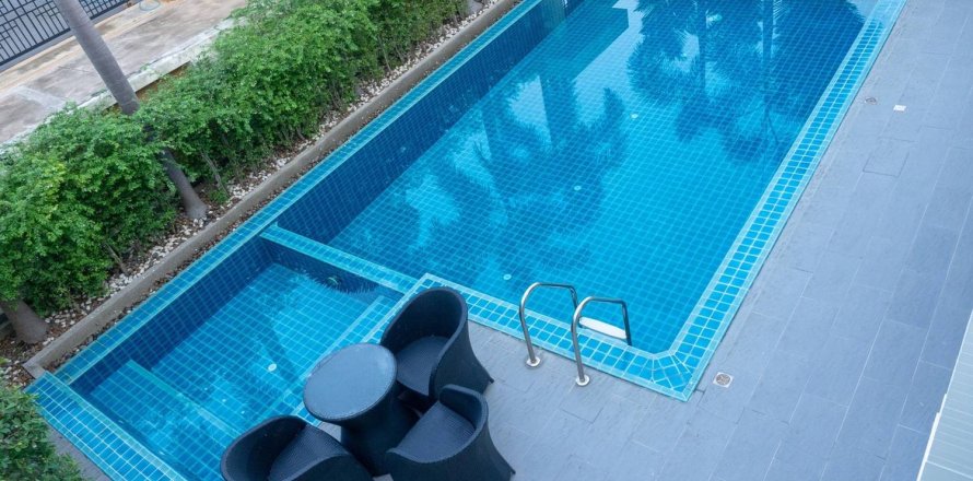House in Pattaya, Thailand 4 bedrooms № 243193