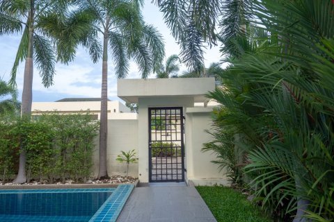 House in Pattaya, Thailand 4 bedrooms № 243193 - photo 30