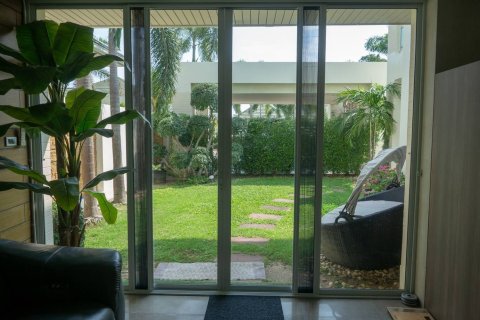 House in Pattaya, Thailand 4 bedrooms № 243193 - photo 10