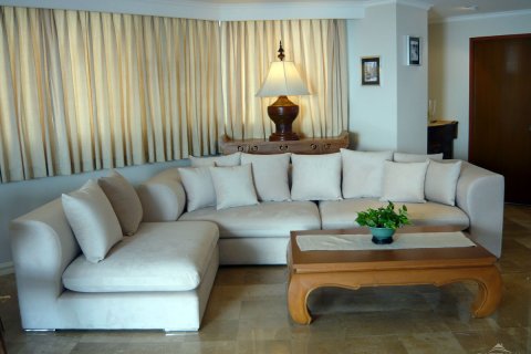 Condo on Jomtien Beach, Pattaya, Thailand, 3 bedrooms  № 242143