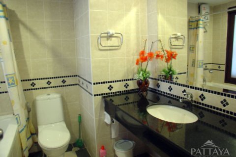 Condominio de 2 dormitorios en Jomtien Beach, Pattaya, Tailandia № 242192 - foto 15