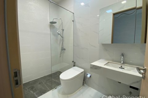 Casa de 4 dormitorios en Pattaya, Tailandia № 163965 - foto 30