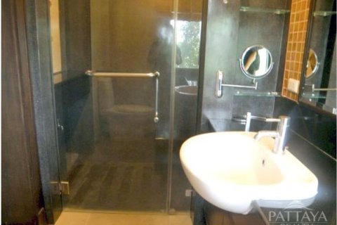 Casa de 4 dormitorios en Pattaya, Tailandia № 243133 - foto 7
