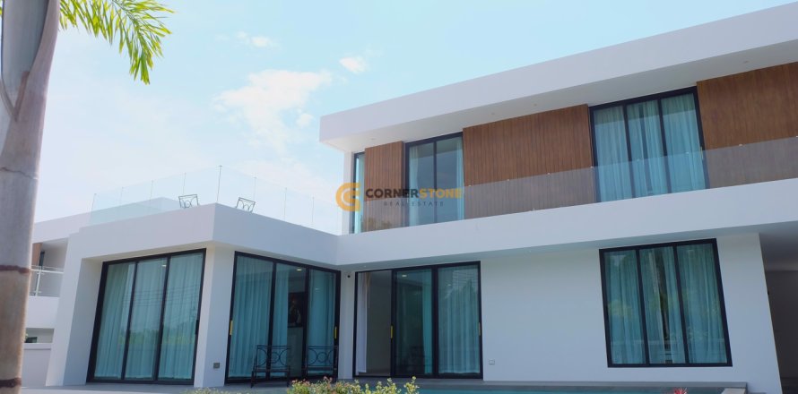Studio in Bang Lamung, Thailand № 243531