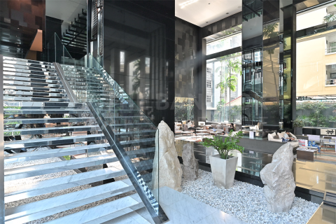 Condo in Bangkok, Thailand, 3 bedrooms № 185195 - photo 8