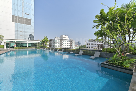 Condo in Bangkok, Thailand, 3 bedrooms № 185195 - photo 6