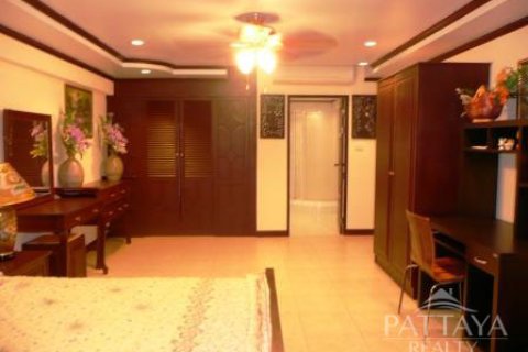 Condo sur Jomtien Beach, Pattaya, Thaïlande, 2 chambres  № 242749 - photo 2