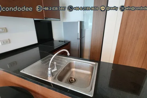 Condo in Watthana, Bangkok, Thailand, 2 bedrooms № 200980 - photo 4