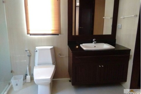 Condominio de 2 dormitorios en Pattaya, Tailandia № 242394
