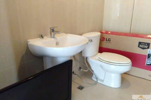 Condominio de 2 dormitorios en Pattaya, Tailandia № 242394 - foto 12