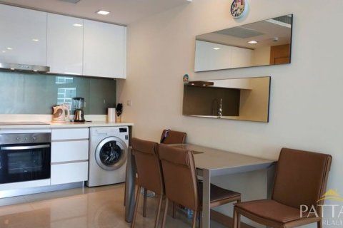 Condo in Pattaya, Thailand, 2 bedrooms  № 242493 - photo 4