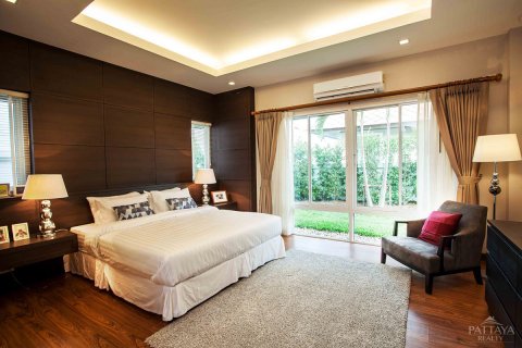 Casa de 3 dormitorios en Pattaya, Tailandia № 243349 - foto 8