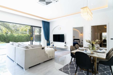Casa de 3 dormitorios en Bang Tao, Tailandia № 84864 - foto 4