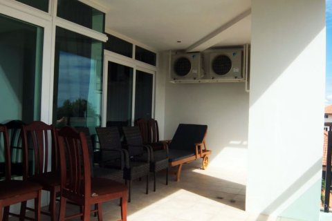 Condominio de 2 dormitorios en Pattaya, Tailandia № 242244