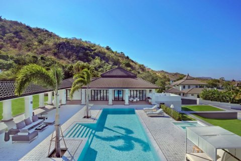 Chalet de 2 dormitorios en Hua Hin, Tailandia № 234292 - foto 15