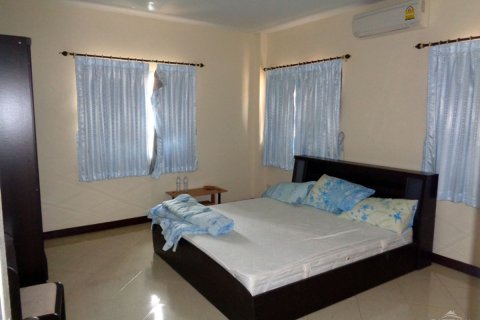 House in Pattaya, Thailand 3 bedrooms № 243097 - photo 10
