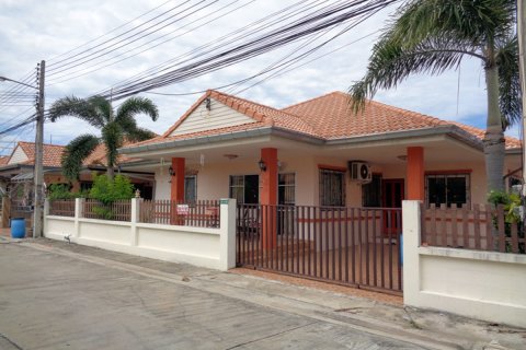 House in Pattaya, Thailand 3 bedrooms № 243097 - photo 2