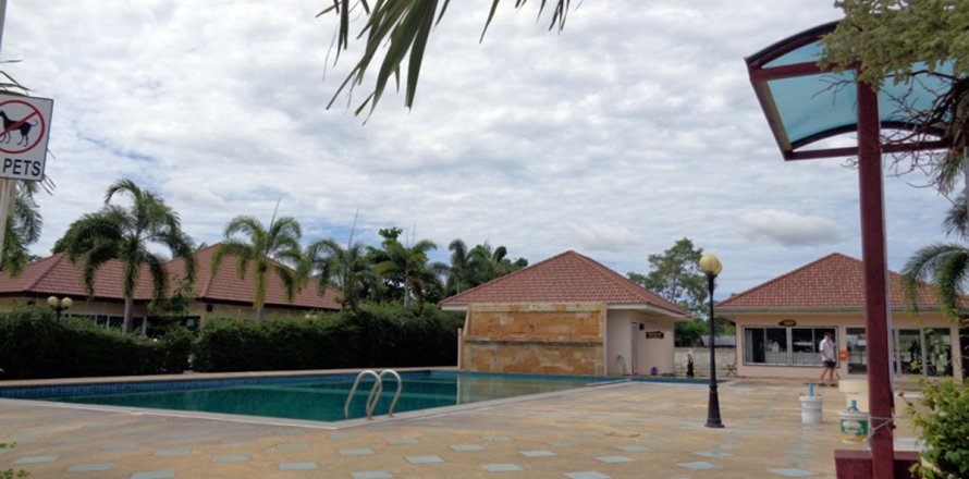 House in Pattaya, Thailand 3 bedrooms № 243097