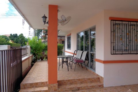 House in Pattaya, Thailand 3 bedrooms № 243097 - photo 5