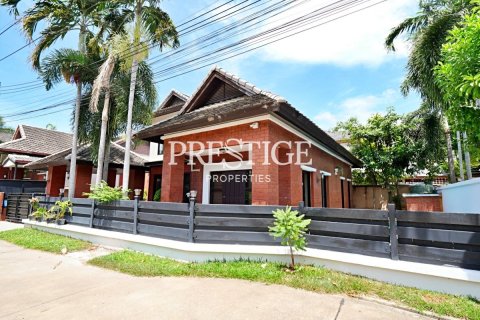 Casa de 3 dormitorios en Pattaya, Tailandia № 250683