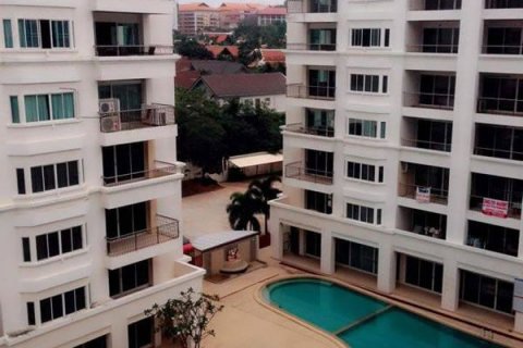 Condo in Pattaya, Thailand, 2 bedrooms  № 242442 - photo 2