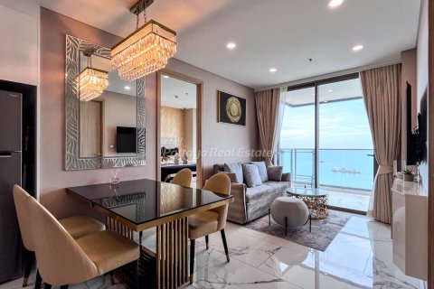 Condo in Pattaya, Thailand, 2 bedrooms  № 243676