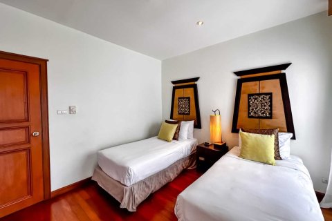 Casa de 3 dormitorios en Bang Tao, Tailandia № 84833 - foto 20