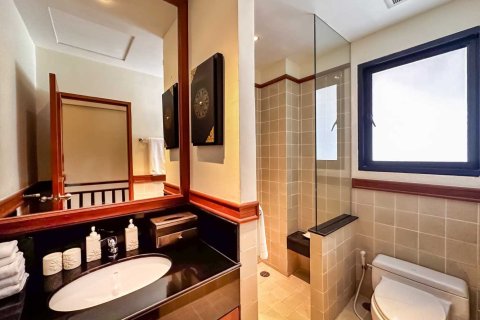 Casa de 3 dormitorios en Bang Tao, Tailandia № 84833 - foto 24