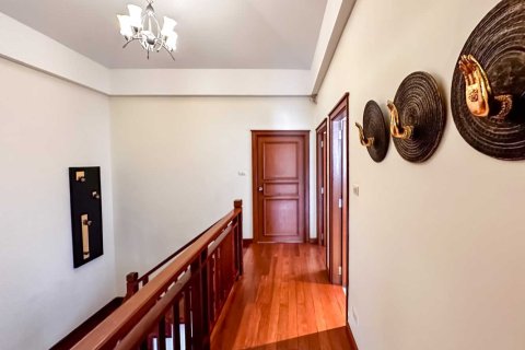 Casa de 3 dormitorios en Bang Tao, Tailandia № 84833 - foto 14