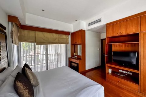 Casa de 3 dormitorios en Bang Tao, Tailandia № 84833 - foto 19
