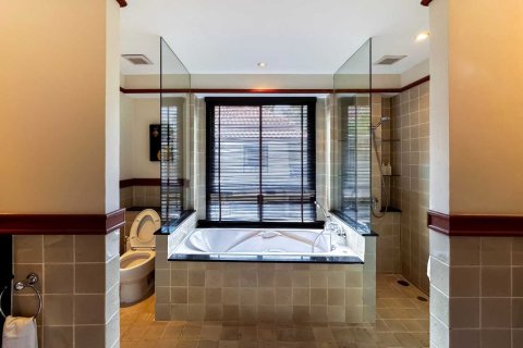 Casa de 3 dormitorios en Bang Tao, Tailandia № 84833 - foto 21