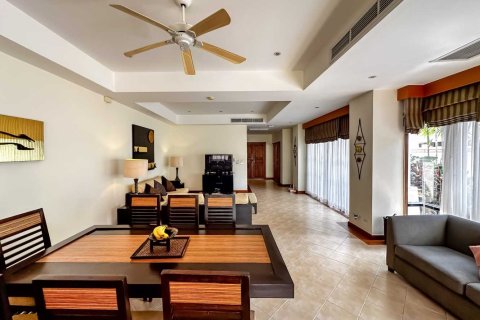 Casa de 3 dormitorios en Bang Tao, Tailandia № 84833 - foto 5